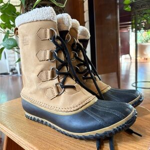 Sorel Women's Black and Tan Waterproof Winter Boots